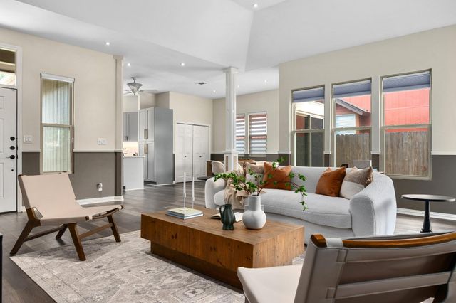 607 Sapling CV S, Cedar Park, TX 78613