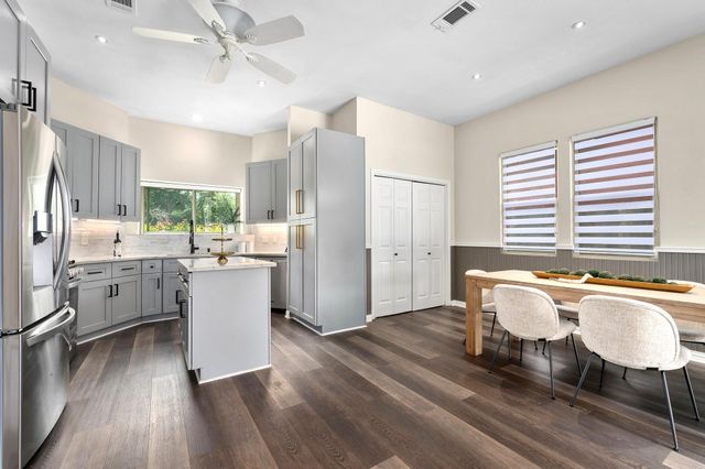 607 Sapling CV S, Cedar Park, TX 78613