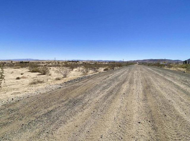 205 Old Woman Springs Road, Yucca Valley, CA 92284