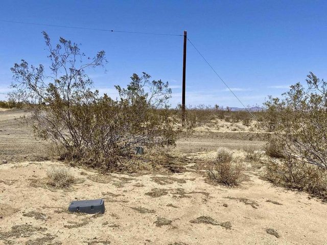 205 Old Woman Springs Road, Yucca Valley, CA 92284