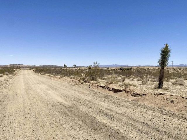 205 Old Woman Springs Road, Yucca Valley, CA 92284