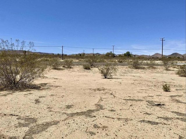 205 Old Woman Springs Road, Yucca Valley, CA 92284