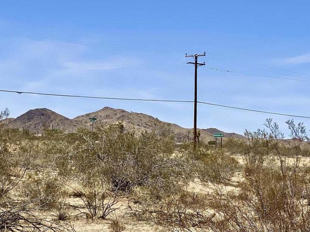 205 Old Woman Springs Road, Yucca Valley, CA 92284