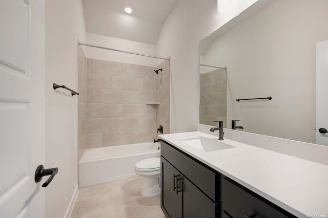 1943 Lost Cedar, New Braunfels, TX 78132