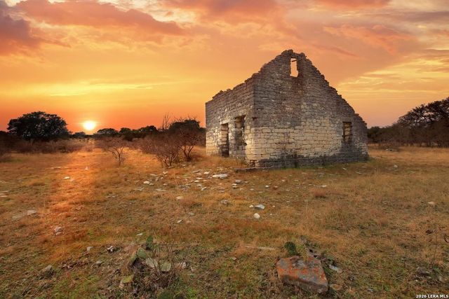 1943 Lost Cedar, New Braunfels, TX 78132