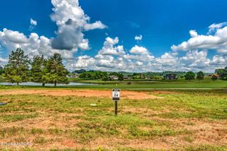 695 Black Bear Circle, Loudon, TN 37774