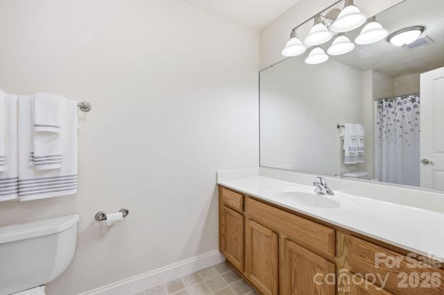 123 Foxden Drive 202, Fletcher, NC 28732