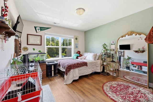 123 Foxden Drive 202, Fletcher, NC 28732