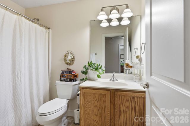 123 Foxden Drive 202, Fletcher, NC 28732