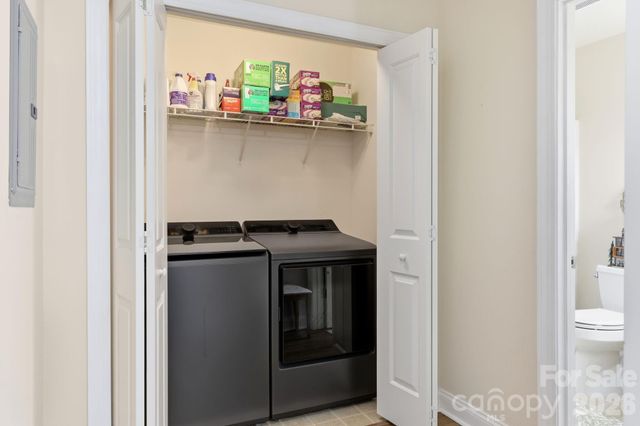 123 Foxden Drive 202, Fletcher, NC 28732