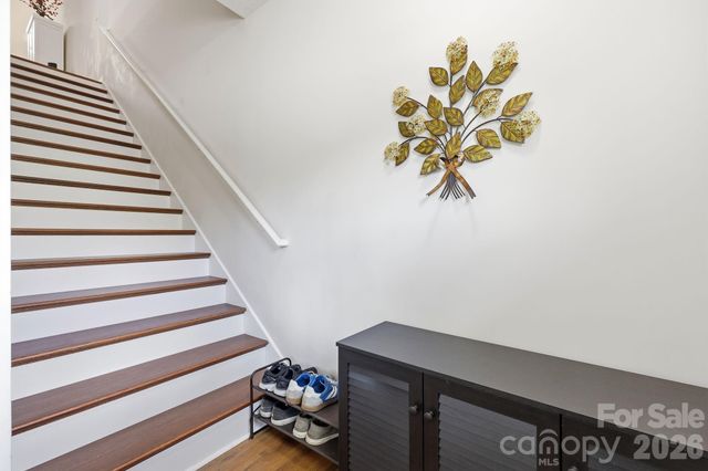 123 Foxden Drive 202, Fletcher, NC 28732