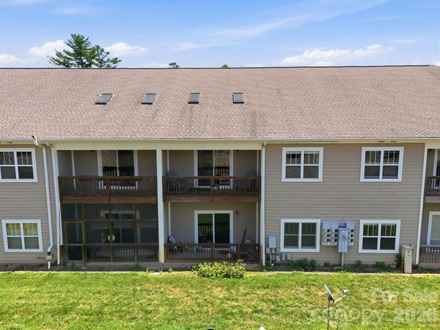 123 Foxden Drive 202, Fletcher, NC 28732