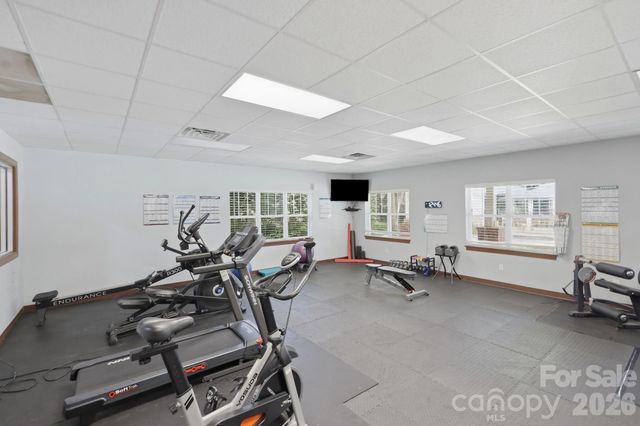 123 Foxden Drive 202, Fletcher, NC 28732