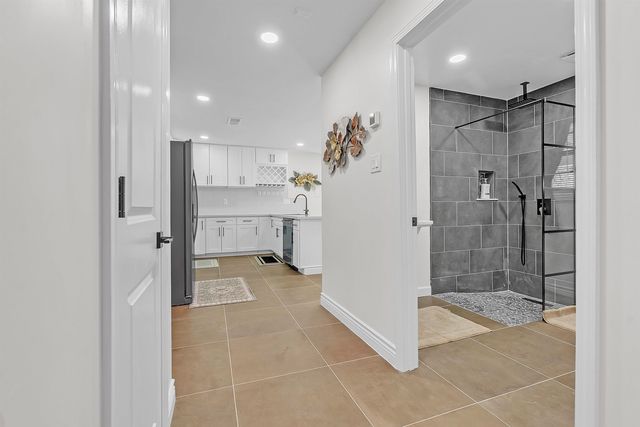 93 S SANGA RD, Memphis, TN 38018