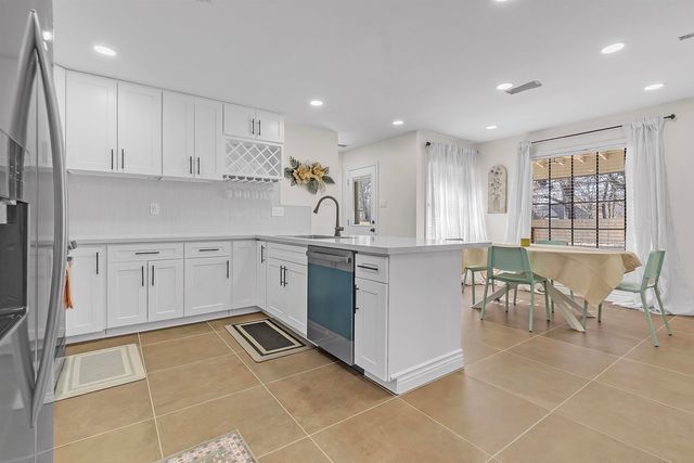 93 S SANGA RD, Memphis, TN 38018