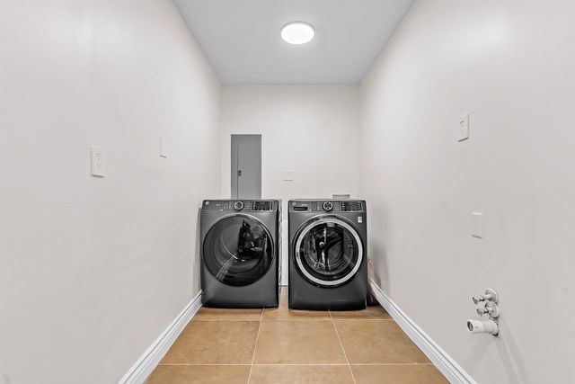 93 S SANGA RD, Memphis, TN 38018