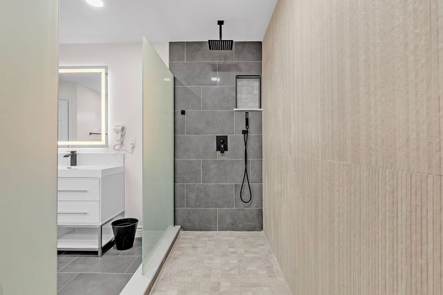 93 S SANGA RD, Memphis, TN 38018