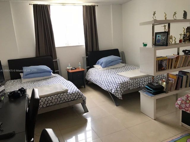 19390 Collins Ave 502, Sunny Isles Beach, FL 33160