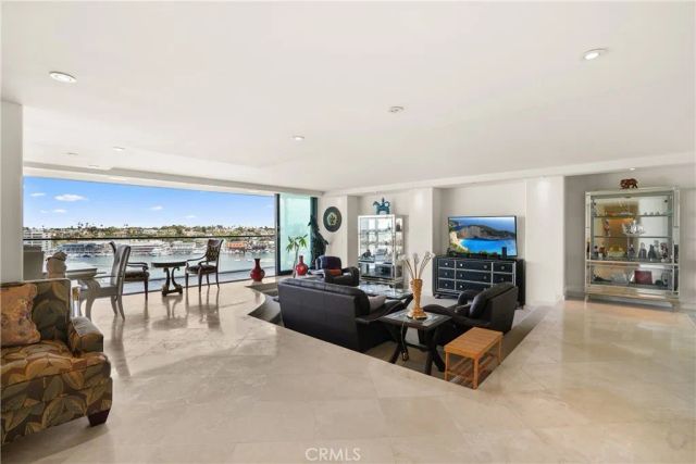 601 Lido Park Drive 8A, Newport Beach, CA 92663