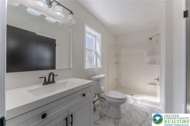 107 Mount Ranier Road, Chestnuthill Twp, PA 18330