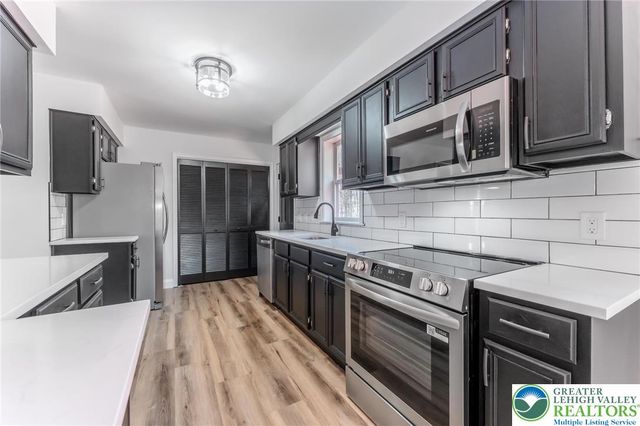 107 Mount Ranier Road, Chestnuthill Twp, PA 18330