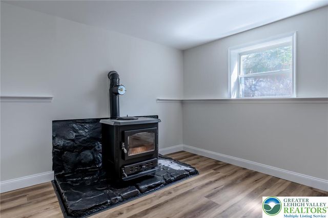 107 Mount Ranier Road, Chestnuthill Twp, PA 18330