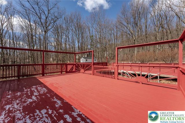 107 Mount Ranier Road, Chestnuthill Twp, PA 18330