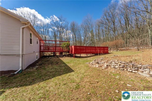 107 Mount Ranier Road, Chestnuthill Twp, PA 18330