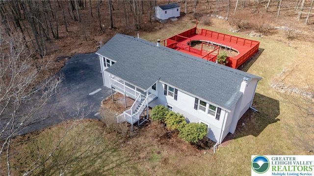 107 Mount Ranier Road, Chestnuthill Twp, PA 18330