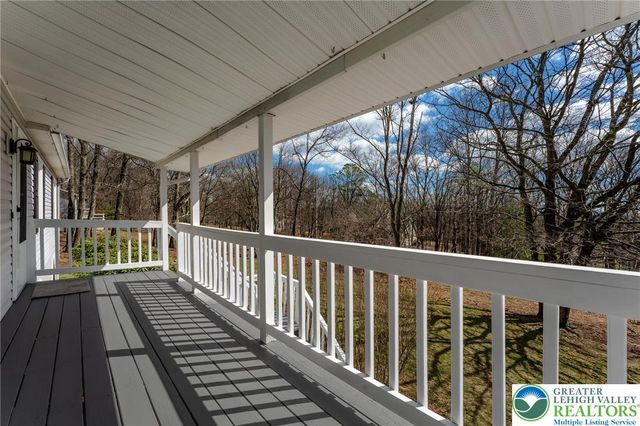 107 Mount Ranier Road, Chestnuthill Twp, PA 18330