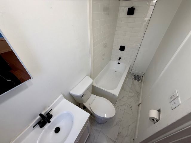 334 S Ottawa Street, Joliet, IL 60436