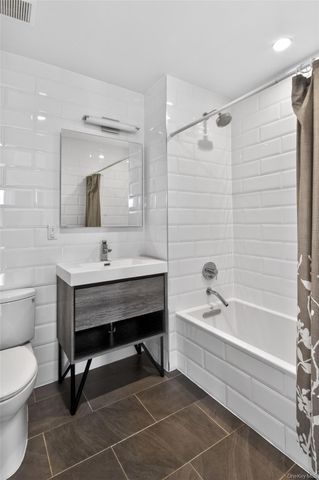 225 E 138th Street PH2, Bronx, NY 10451