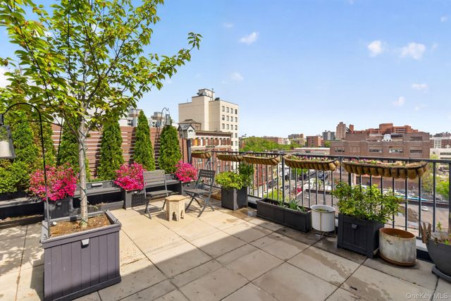 225 E 138th Street PH2, Bronx, NY 10451