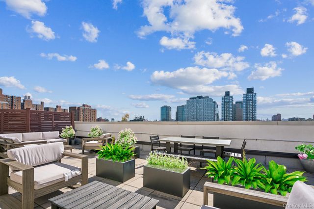 225 E 138th Street PH2, Bronx, NY 10451