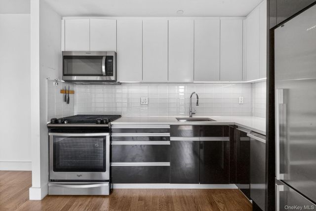 225 E 138th Street PH2, Bronx, NY 10451