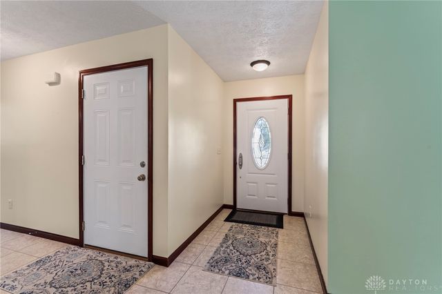 1479 Lantern Lane, Troy, OH 45373