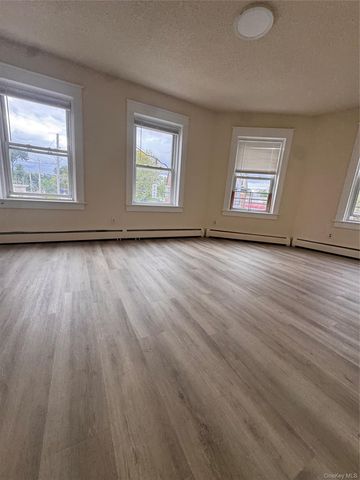 390 Main Street 3, Beacon, NY 12508