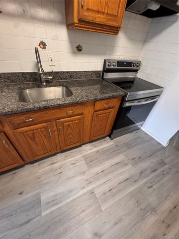 390 Main Street 3, Beacon, NY 12508