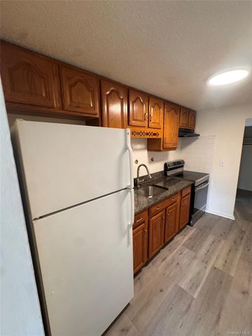 390 Main Street 3, Beacon, NY 12508