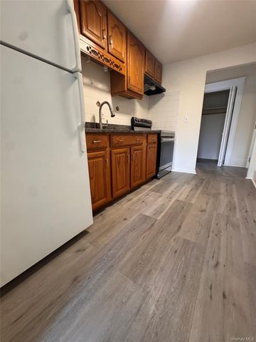 390 Main Street 3, Beacon, NY 12508