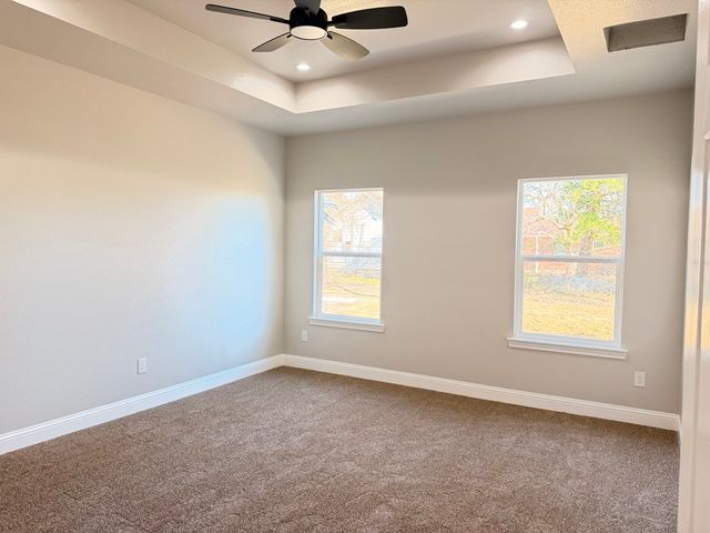 2105 College Street, Greenville, TX 75401