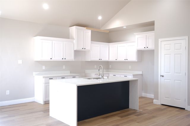 2105 College Street, Greenville, TX 75401