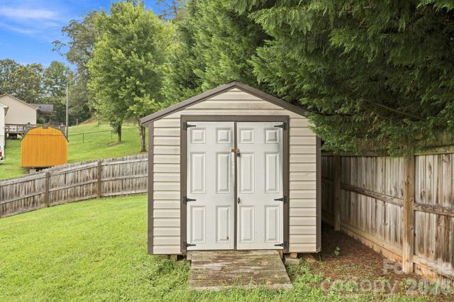 1970 Husbands Creek Road, Lenoir, NC 28645