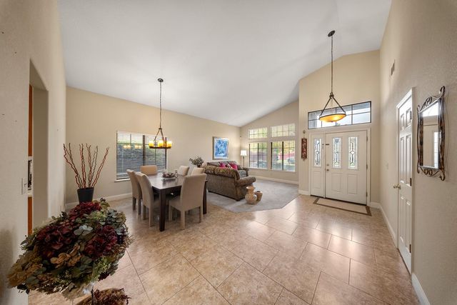 1837 Brookside Dr, Manteca, CA 95336