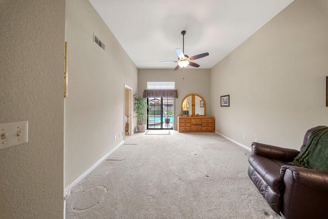 1837 Brookside Dr, Manteca, CA 95336