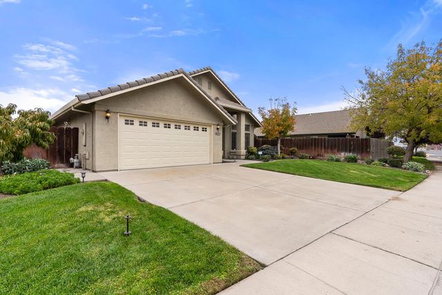 1837 Brookside Dr, Manteca, CA 95336