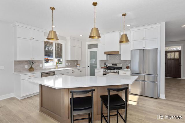 2020 Fallasburg Park Drive NE 1, Lowell, MI 49331