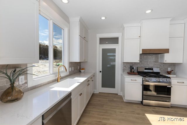 2020 Fallasburg Park Drive NE 1, Lowell, MI 49331