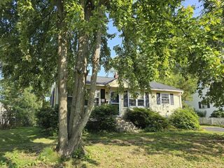 16 Myers Court, South Burlington, VT 05403
