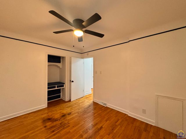 317 SW Hillside DR, Topeka, KS 66611